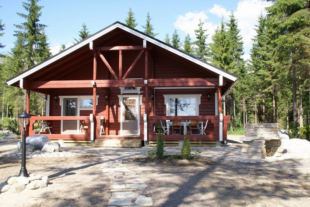 Kartanohotelli Satulinna Huvilat Hirvensalmi Camera foto